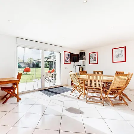 Сasa de vacaciones Beautiful Home In Rubercy With Sauna *