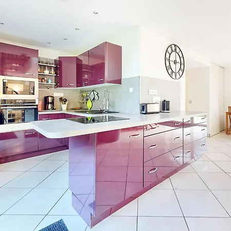 Сasa de vacaciones Beautiful Home In Rubercy With Sauna Rubercy