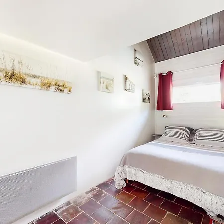 Σπίτι διακοπών Awesome In With Sauna *