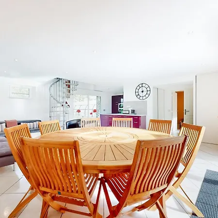 Сasa de vacaciones Beautiful Home In Rubercy With Sauna